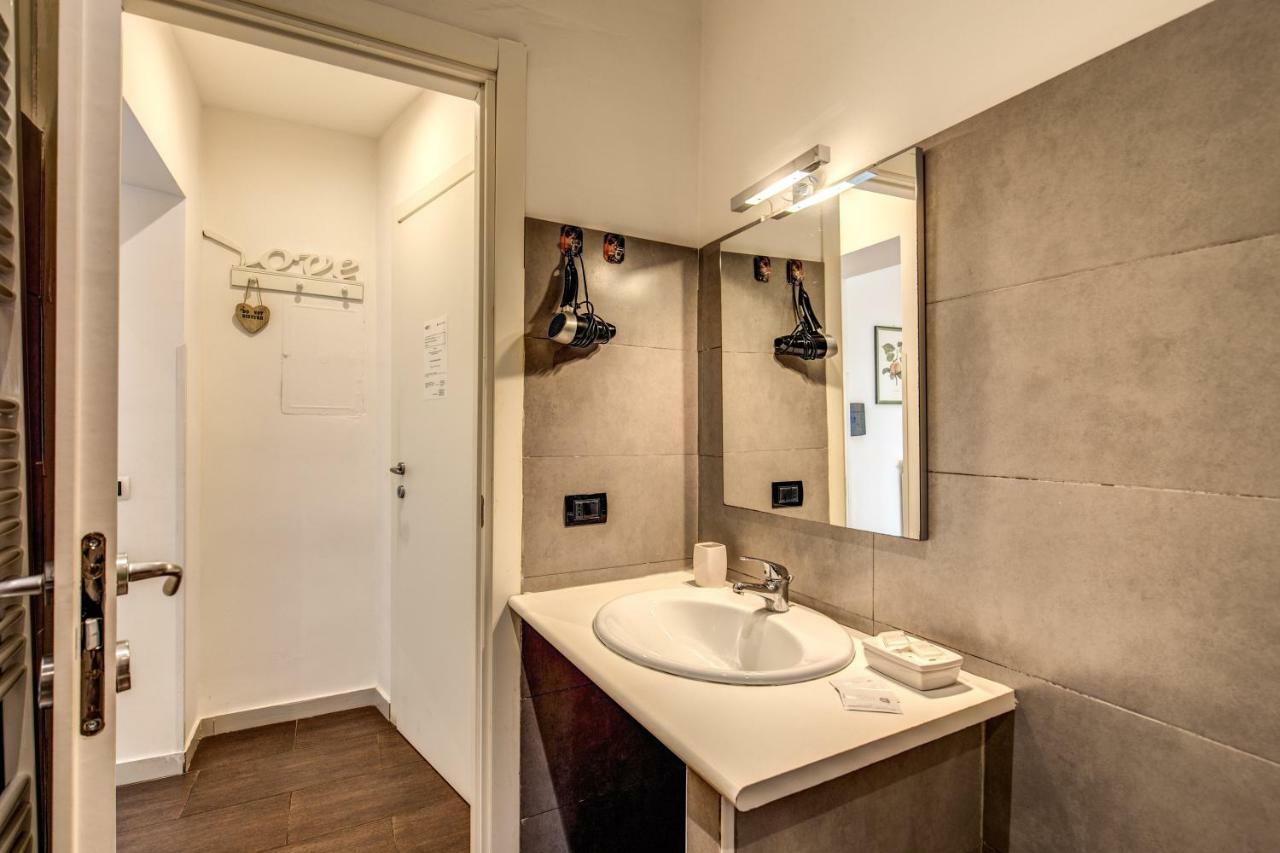 O Affittacamere La Civetta Di Trastevere 3*